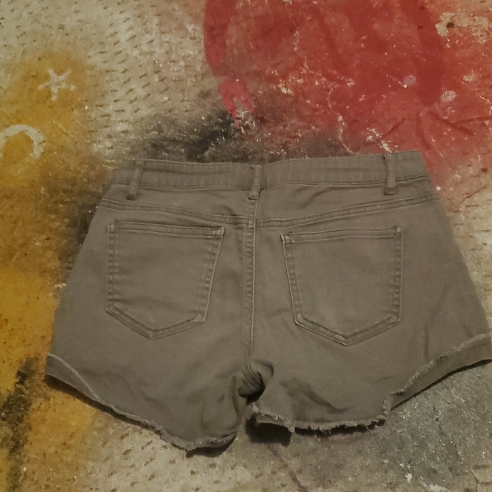 Short - Picture 4 of 4